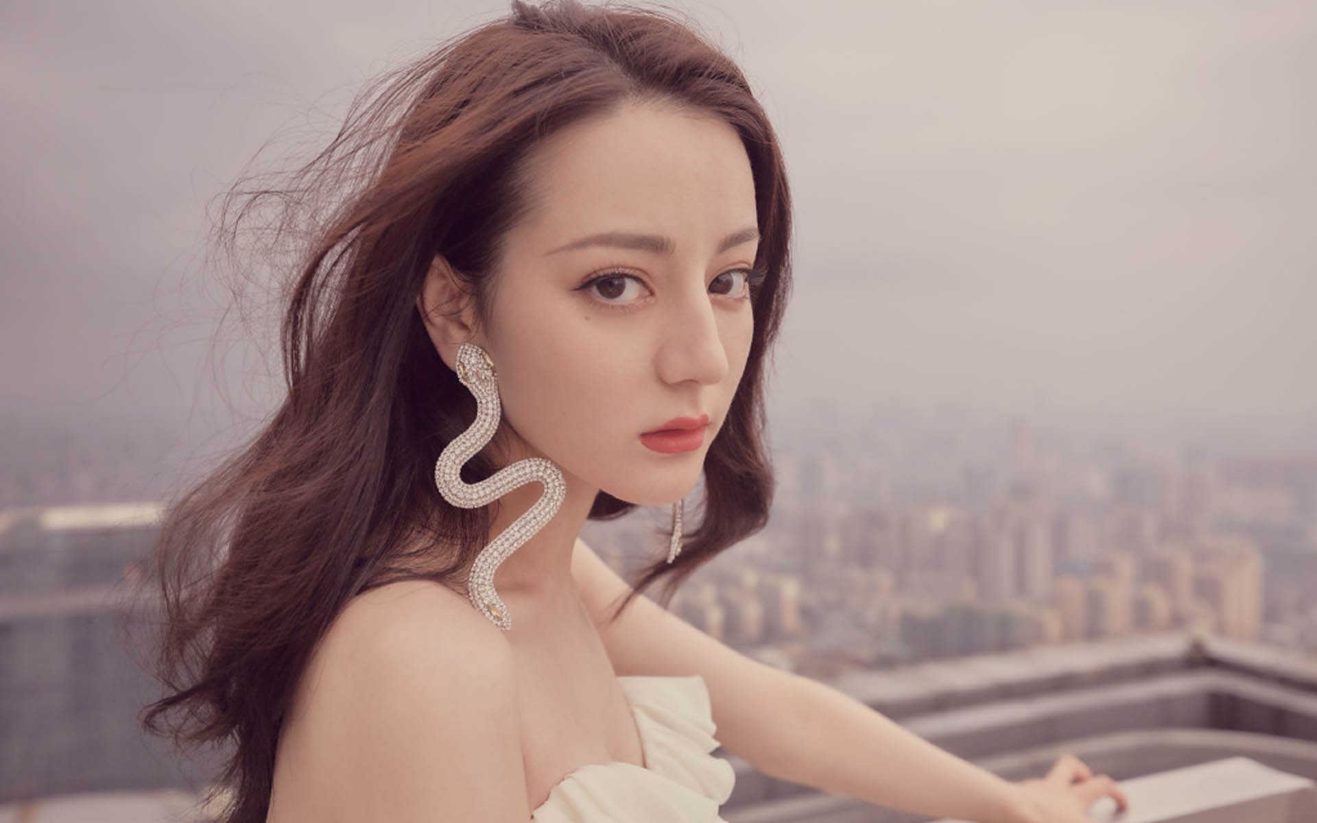 拜仁锋线新星表现抢眼,成为欧洲最炙手可热的潜力新星,拜仁 中锋