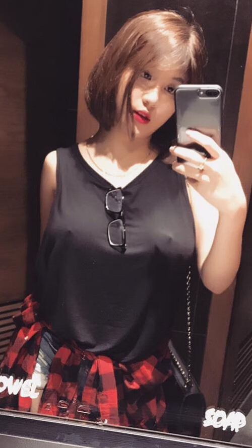 信心十足,女足比赛团队战胜对手精神凝聚力,女足拼搏